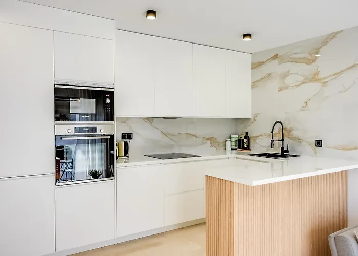 Ultimate - Heerlijk Op Loopafstand Het - Gezamenlijk Zwembad Apartman *